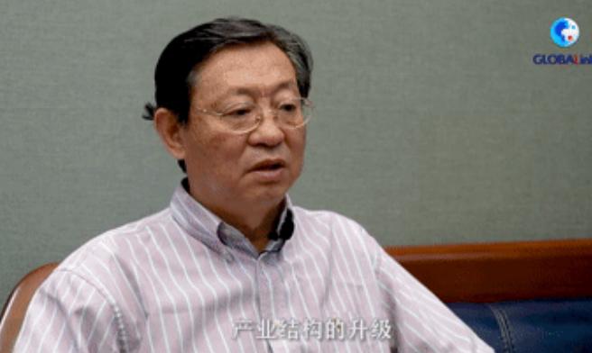 我院杨成钢教授就人口问题接受新华社记者采访