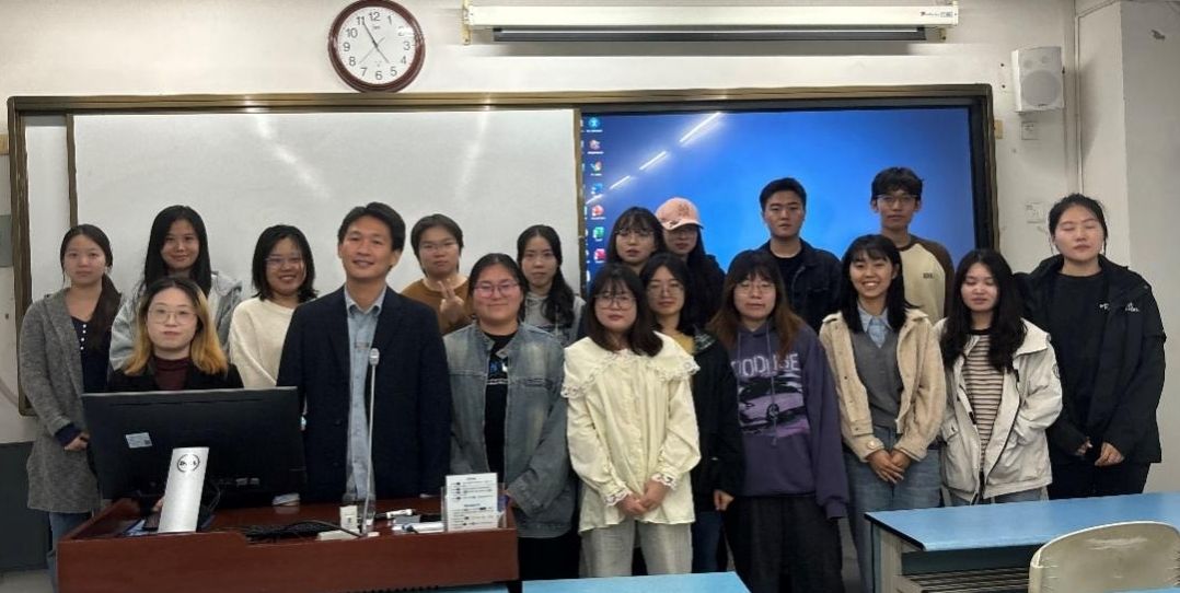 我院罗牧原教授开展“2024年学术节”专题讲座—— “一个好的学术研究是怎样开始的”