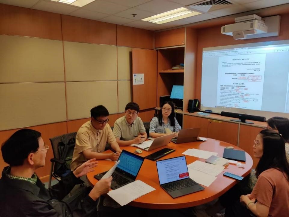 嘟嘟成人网
学生前往香港理工大学进行学术交流